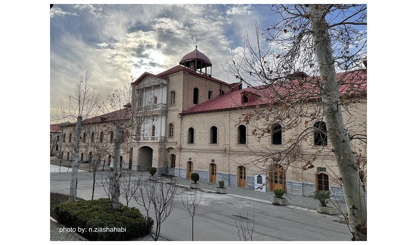 تصویب و ابلاغ برنامه درسی اختصاصی دوره کارشناسی معماری داخلی دانشگاه هنر ایران